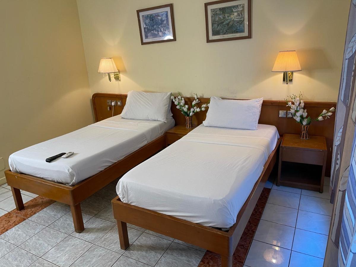 Maple Leaf Korean Hotel Achimota Eksteriør bilde