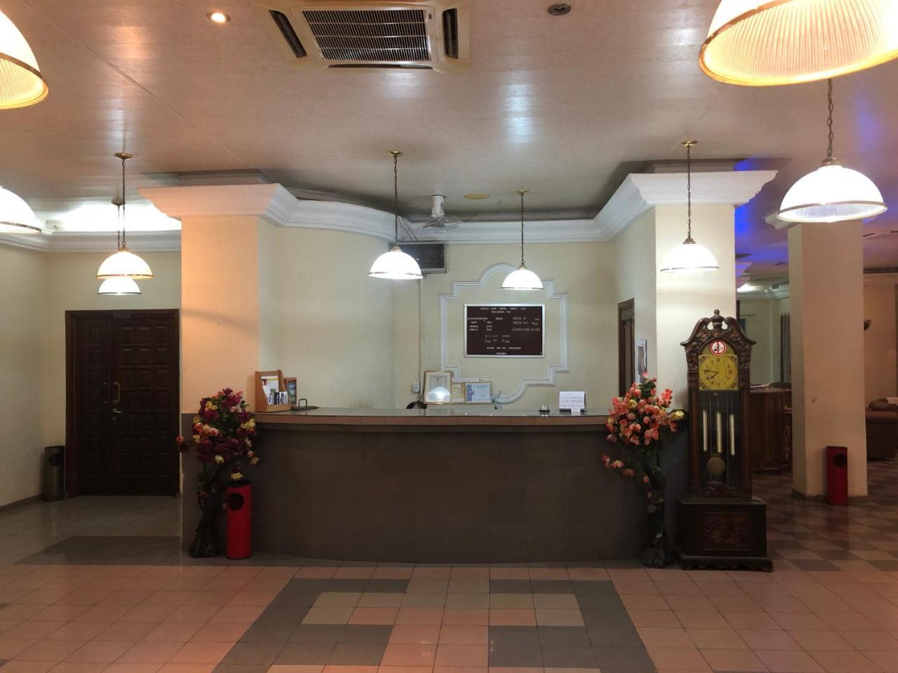 Maple Leaf Korean Hotel Achimota Eksteriør bilde