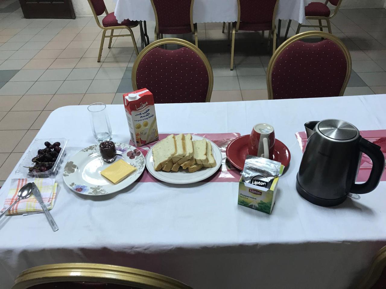 Maple Leaf Korean Hotel Achimota Eksteriør bilde