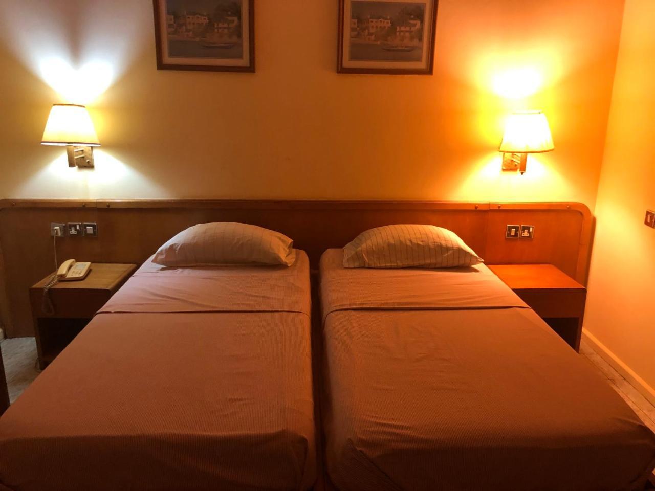 Maple Leaf Korean Hotel Achimota Eksteriør bilde