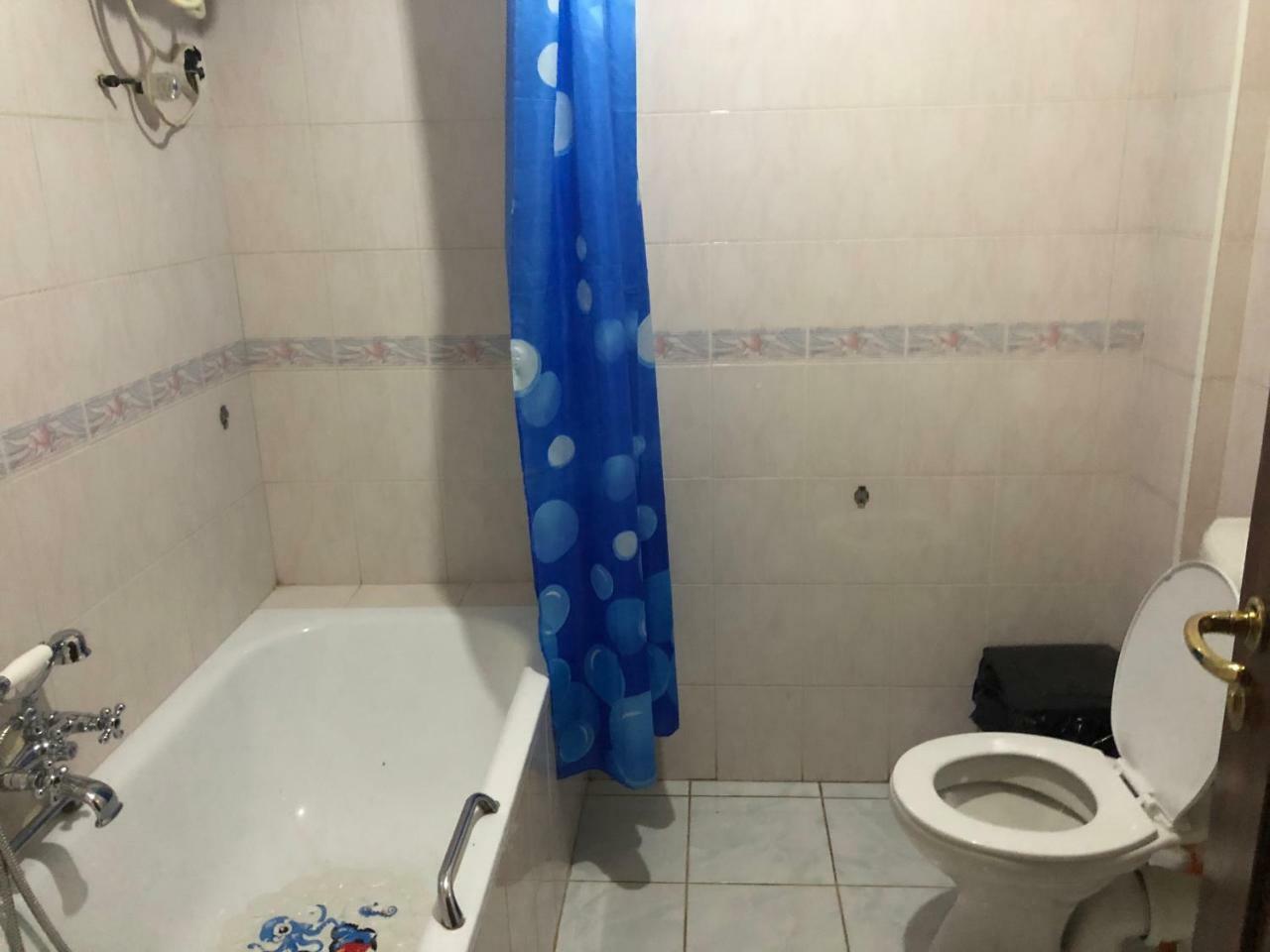 Maple Leaf Korean Hotel Achimota Eksteriør bilde