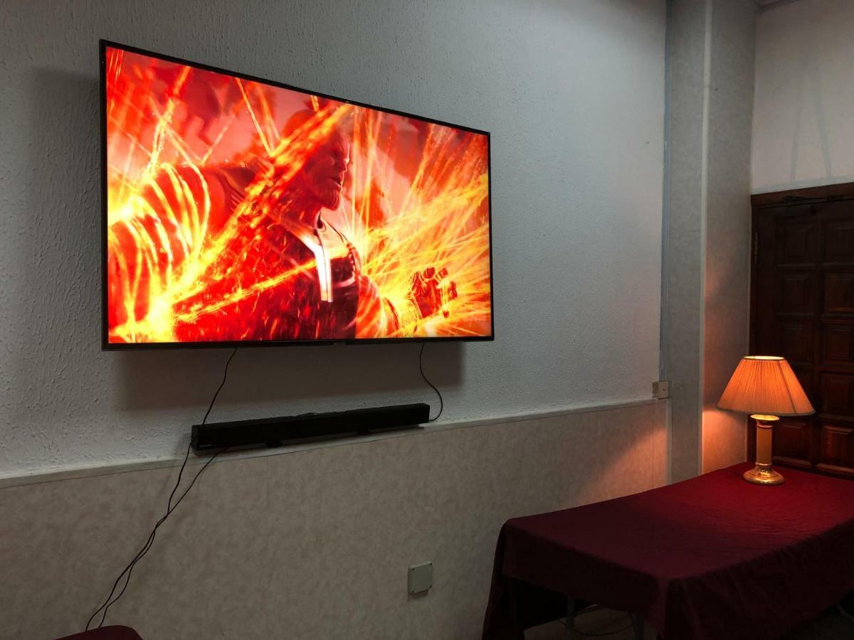 Maple Leaf Korean Hotel Achimota Eksteriør bilde