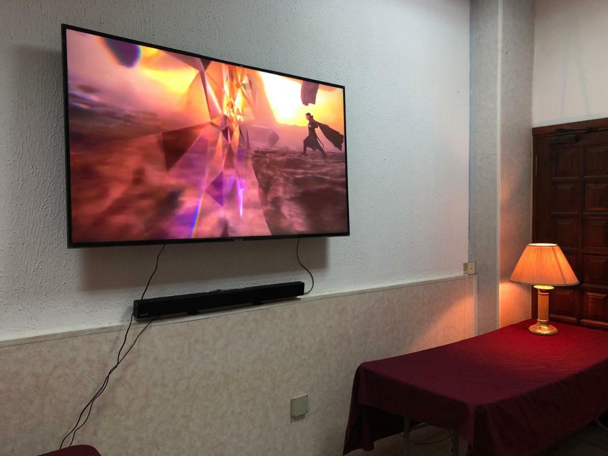 Maple Leaf Korean Hotel Achimota Eksteriør bilde